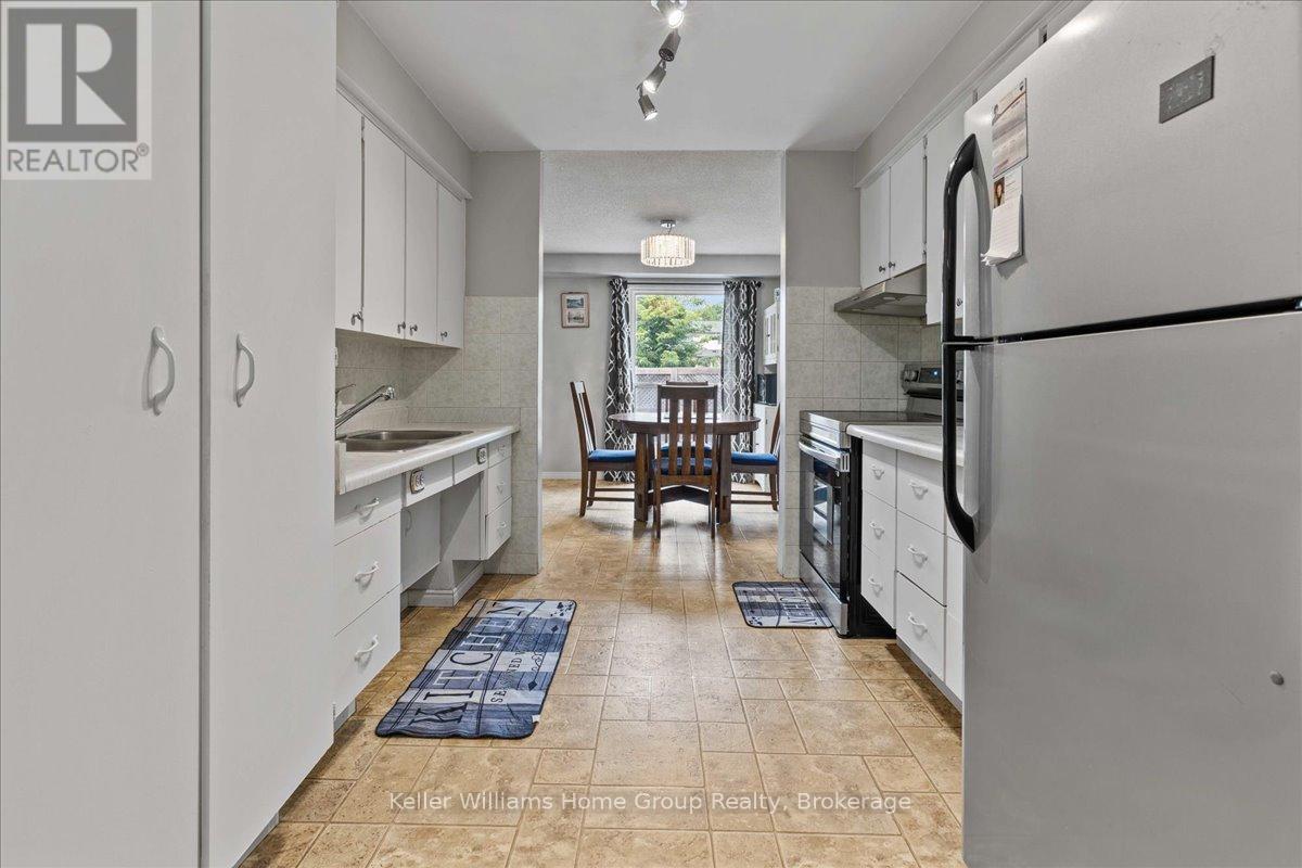 Property at 10 - 40 SILVERCREEK PARKWAY N image 4