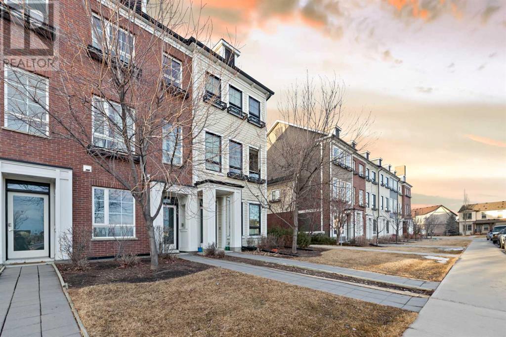 Property at 231 Copperpond Common SE image 3