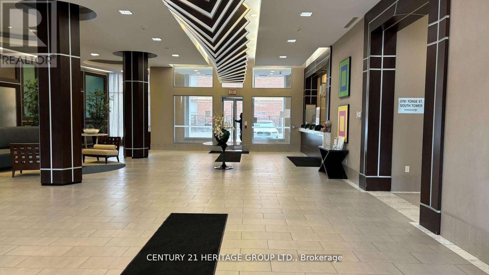 2105 - 5793 Yonge Street, Toronto (Newtonbrook East), Ontario  M2M 0A9 - Photo 3 - C12272472