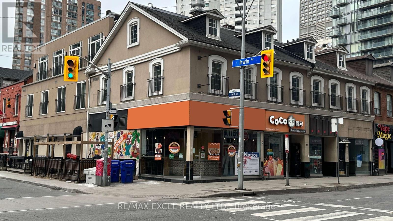 Property at 646 YONGE STREET image 1