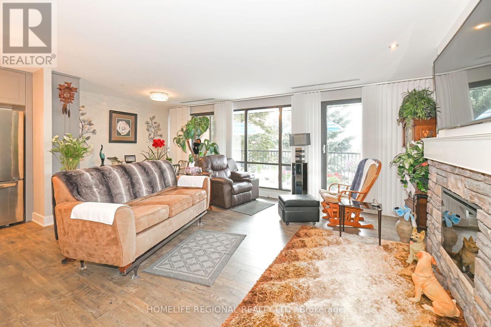 306 - 337 Simcoe Street N, Oshawa, Ontario  L1G 4T2 - Photo 3 - E12272321