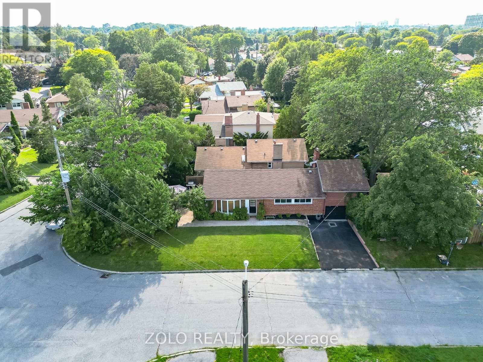 Property at 24 PANMURE CRESCENT E image 5