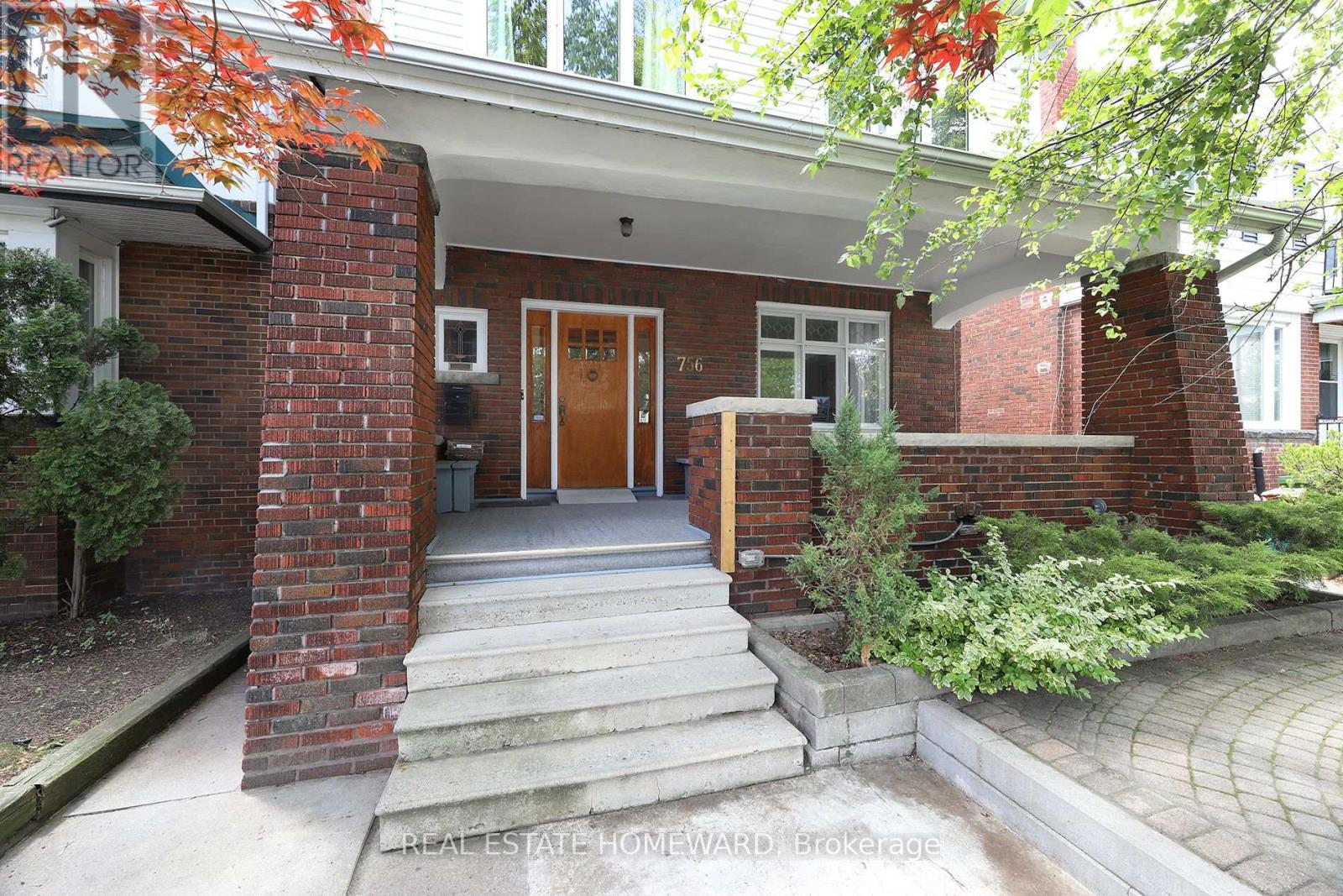 Property at 756 COXWELL AVENUE image 2