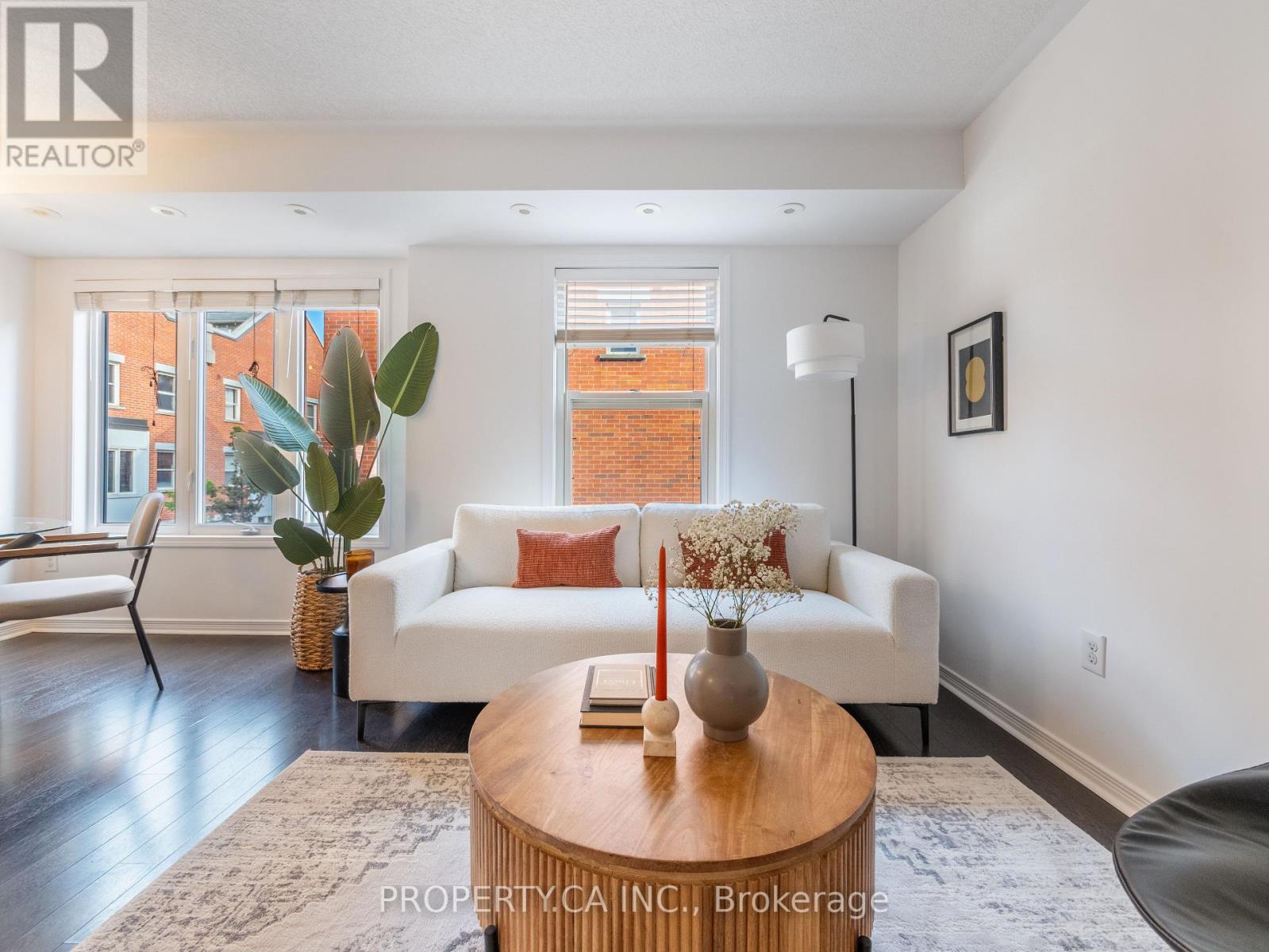 Property at 4 - 819 DUNDAS STREET E image 5