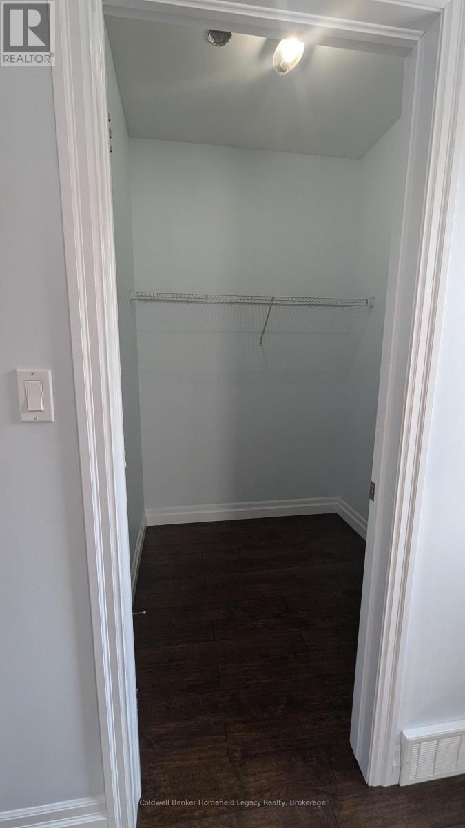 Upper - 390 Church Street, Stratford, Ontario  N5A 2S1 - Photo 10 - X12271355