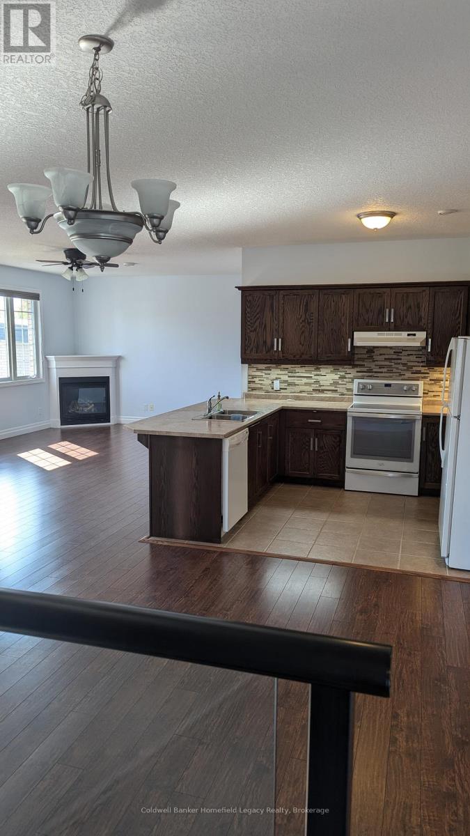Upper - 390 Church Street, Stratford, Ontario  N5A 2S1 - Photo 18 - X12271355