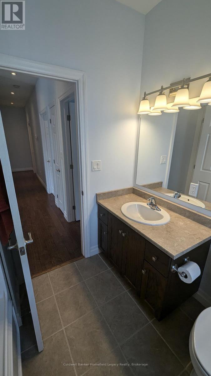Upper - 390 Church Street, Stratford, Ontario  N5A 2S1 - Photo 27 - X12271355