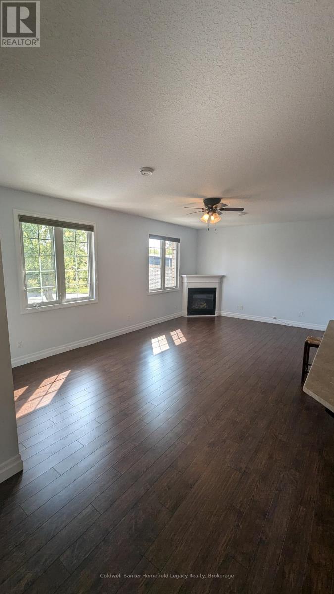 Upper - 390 Church Street, Stratford, Ontario  N5A 2S1 - Photo 7 - X12271355
