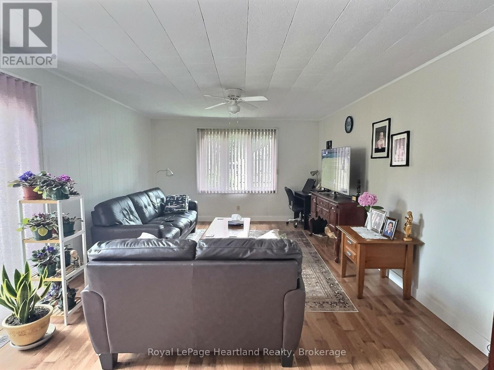 46 Gidley Street W, South Huron, Ontario  N0M 1S2 - Photo 11 - X12271344