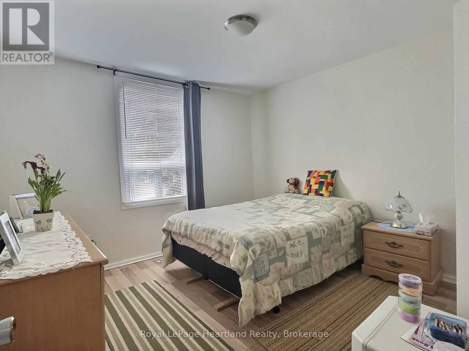 46 Gidley Street W, South Huron, Ontario  N0M 1S2 - Photo 17 - X12271344