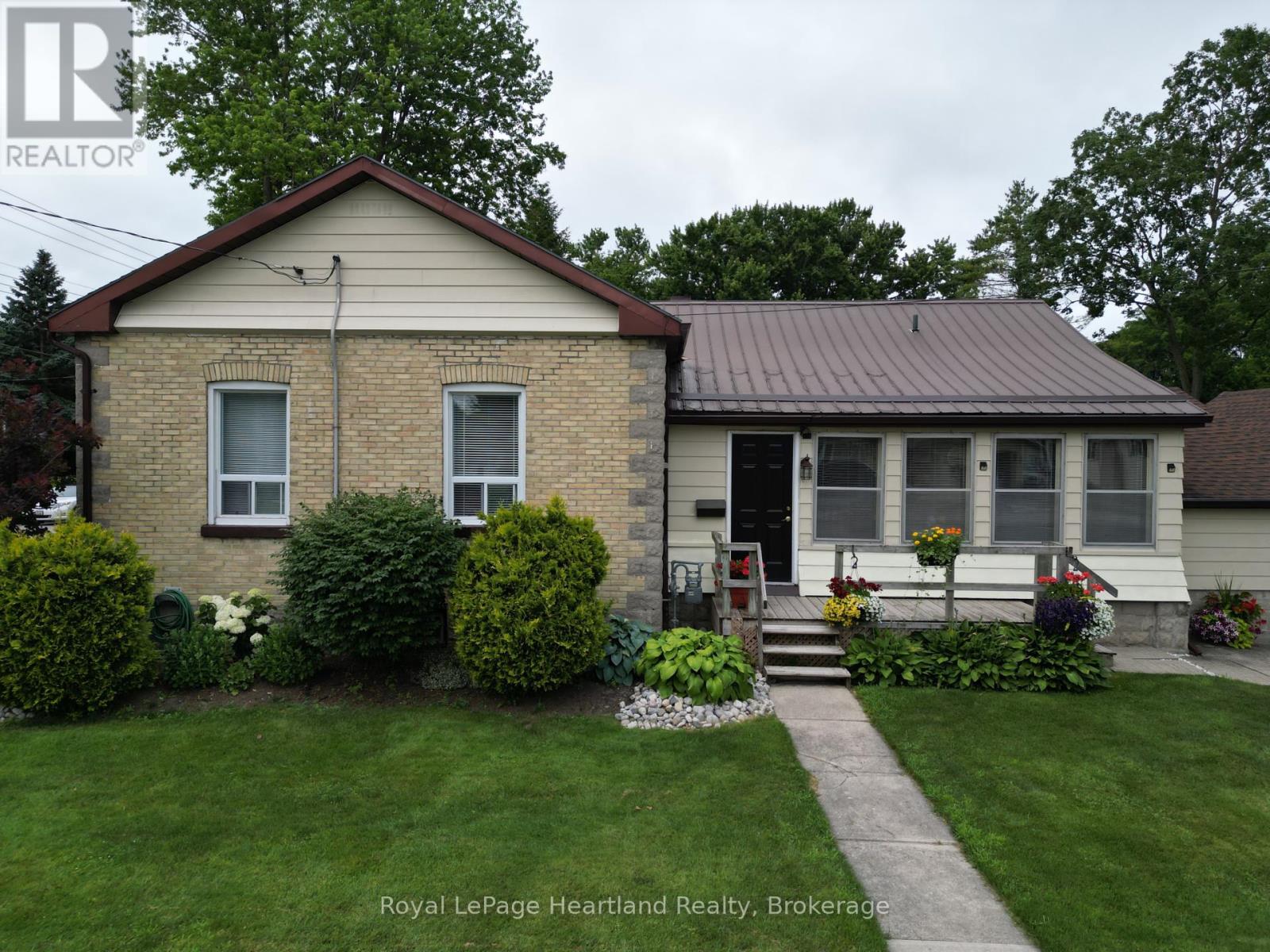 46 Gidley Street W, South Huron, Ontario  N0M 1S2 - Photo 24 - X12271344