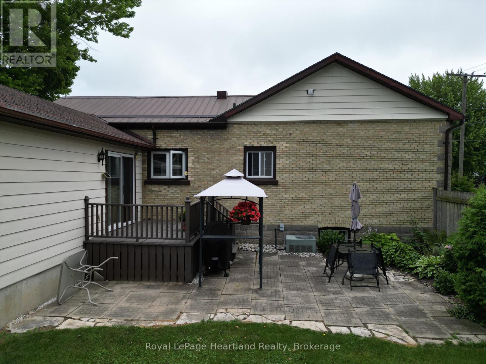 46 Gidley Street W, South Huron, Ontario  N0M 1S2 - Photo 32 - X12271344