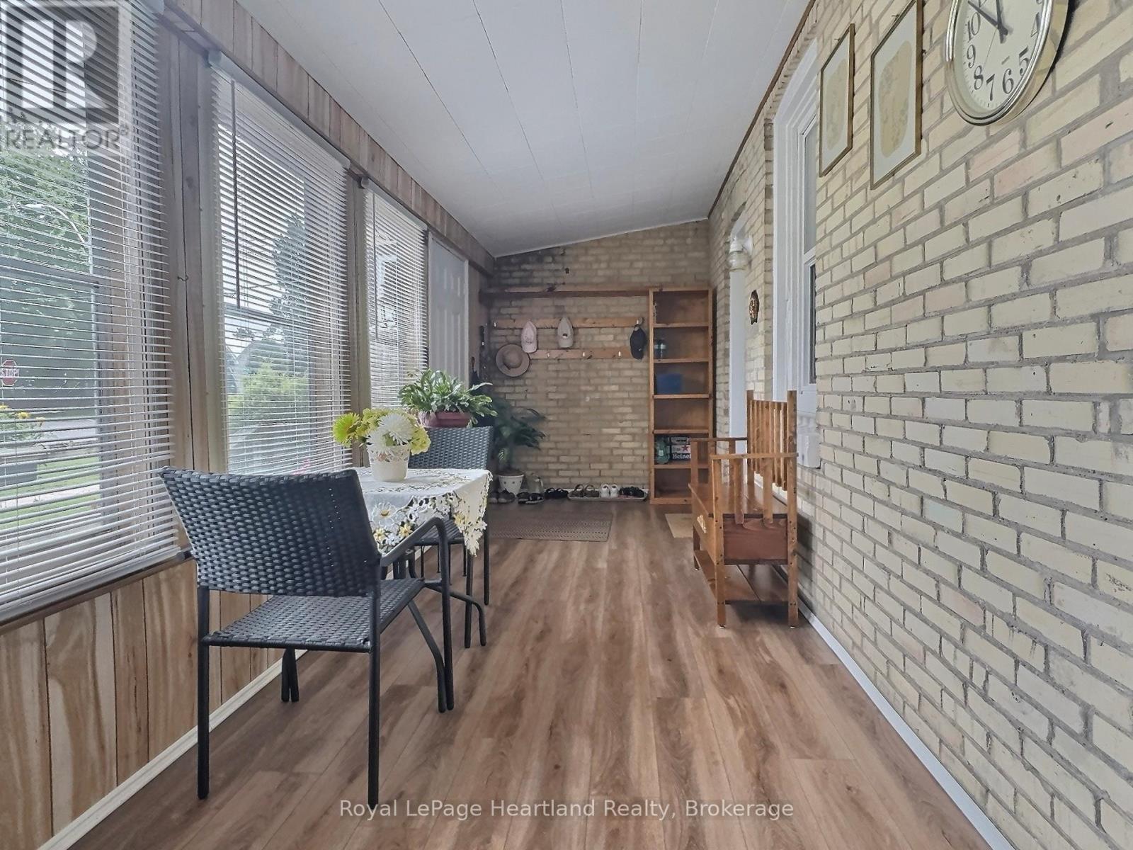 46 Gidley Street W, South Huron, Ontario  N0M 1S2 - Photo 4 - X12271344