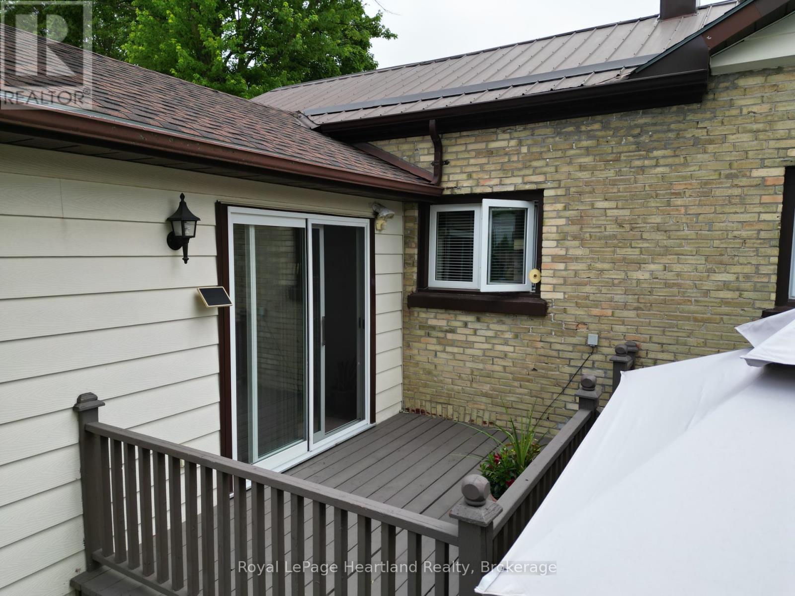 46 Gidley Street W, South Huron, Ontario  N0M 1S2 - Photo 33 - X12271344
