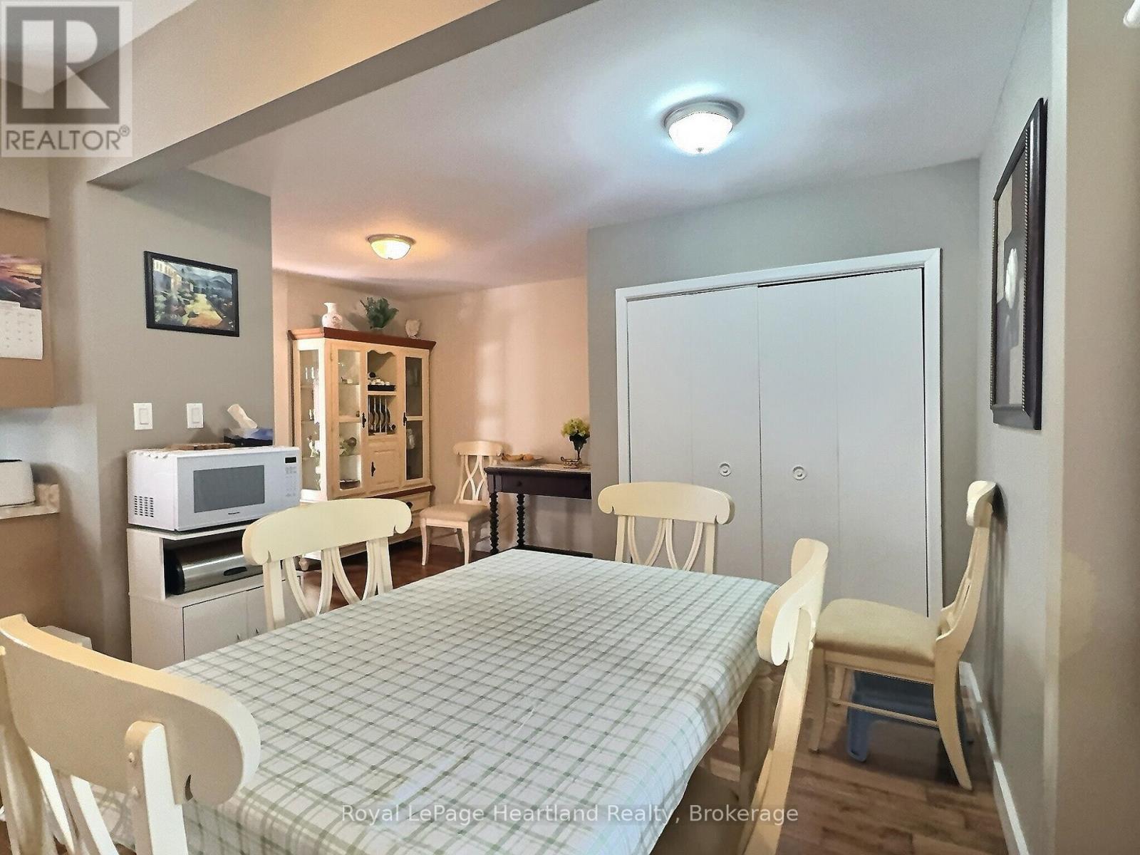 46 Gidley Street W, South Huron, Ontario  N0M 1S2 - Photo 9 - X12271344