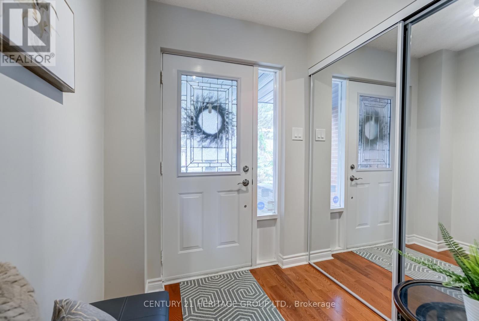 Property at 671 GIBNEY CRESCENT image 3