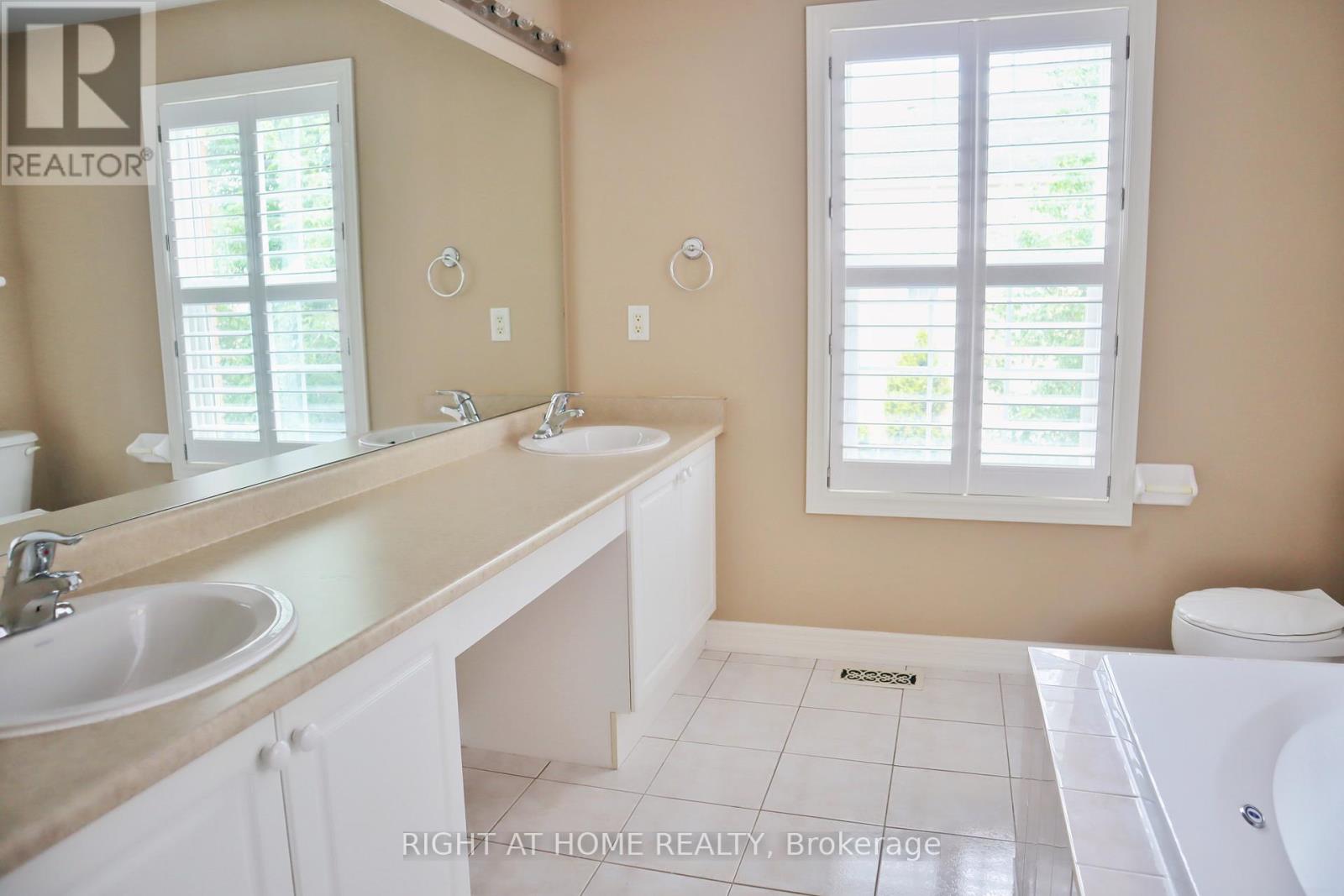 27 Bonheur Road, Markham, Ontario  L6C 0A3 - Photo 21 - N12272431