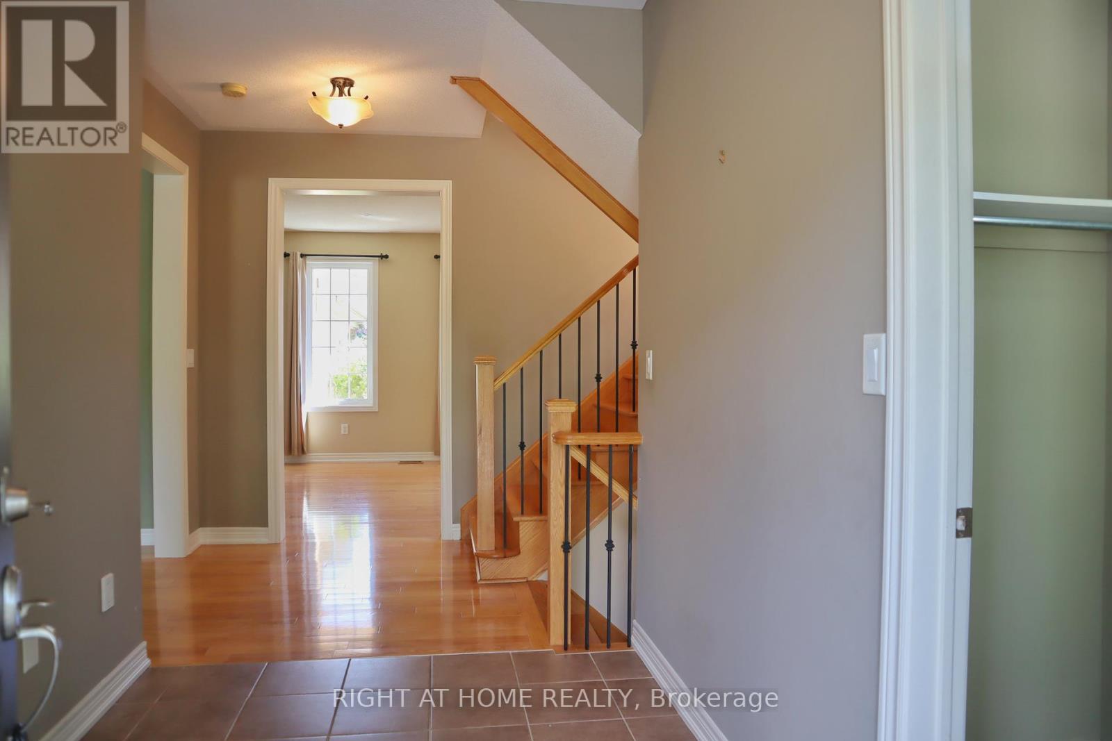 27 Bonheur Road, Markham, Ontario  L6C 0A3 - Photo 3 - N12272431