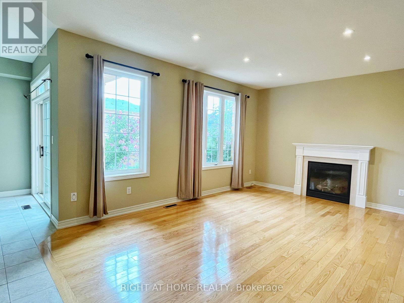 27 Bonheur Road, Markham, Ontario  L6C 0A3 - Photo 8 - N12272431