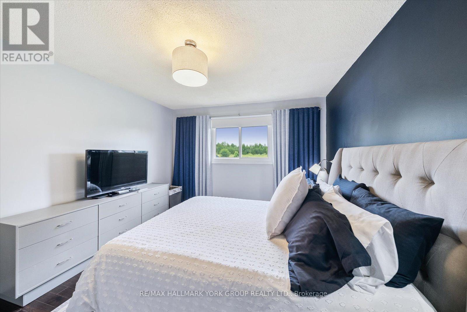 31 Griffith Avenue, Georgina, Ontario  L0E 1N0 - Photo 19 - N12272618