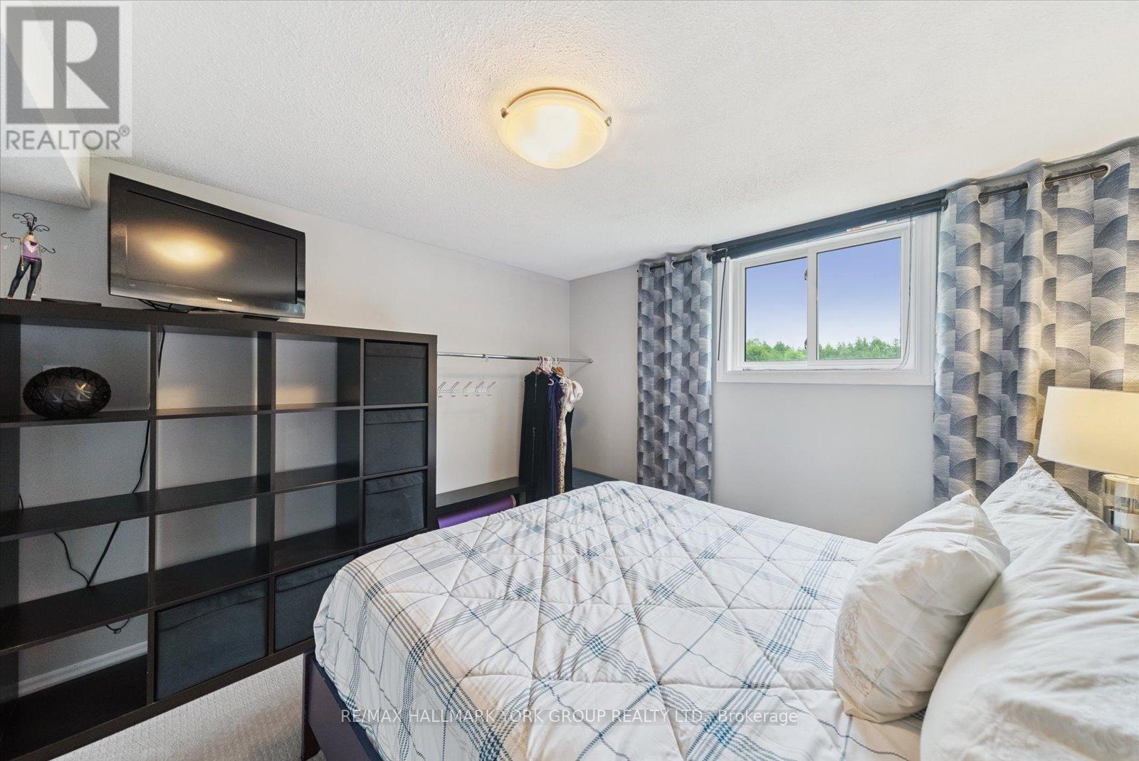 31 Griffith Avenue, Georgina, Ontario  L0E 1N0 - Photo 33 - N12272618