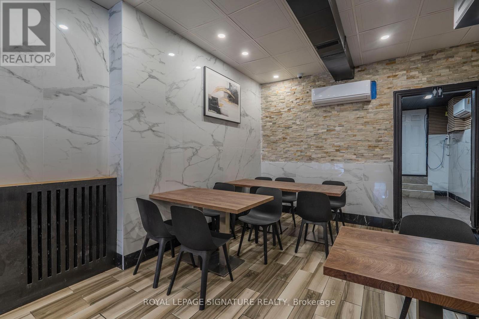 1106 Bloor Street W, Toronto (Dovercourt-Wallace Emerson-Junction), Ontario  M6H 1M8 - Photo 16 - W12272418