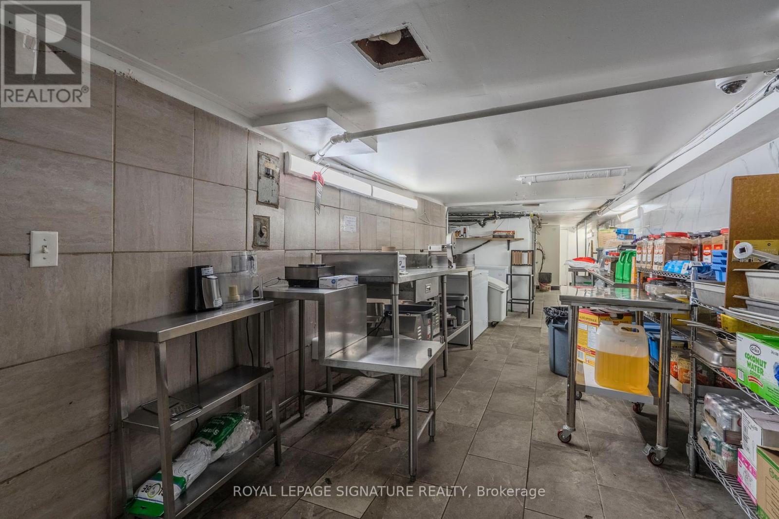 1106 Bloor Street W, Toronto (Dovercourt-Wallace Emerson-Junction), Ontario  M6H 1M8 - Photo 22 - W12272418