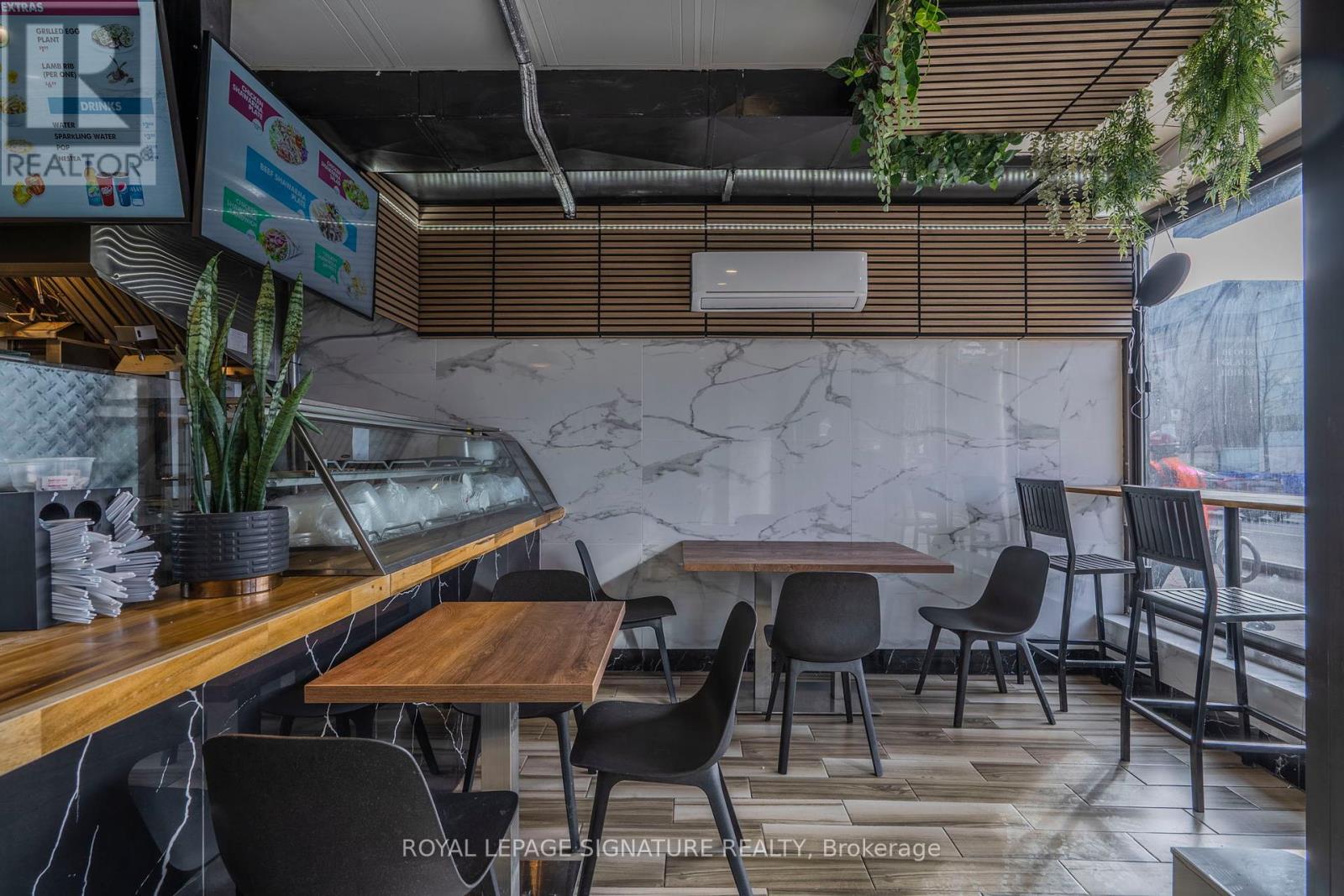 1106 Bloor Street W, Toronto (Dovercourt-Wallace Emerson-Junction), Ontario  M6H 1M8 - Photo 3 - W12272418