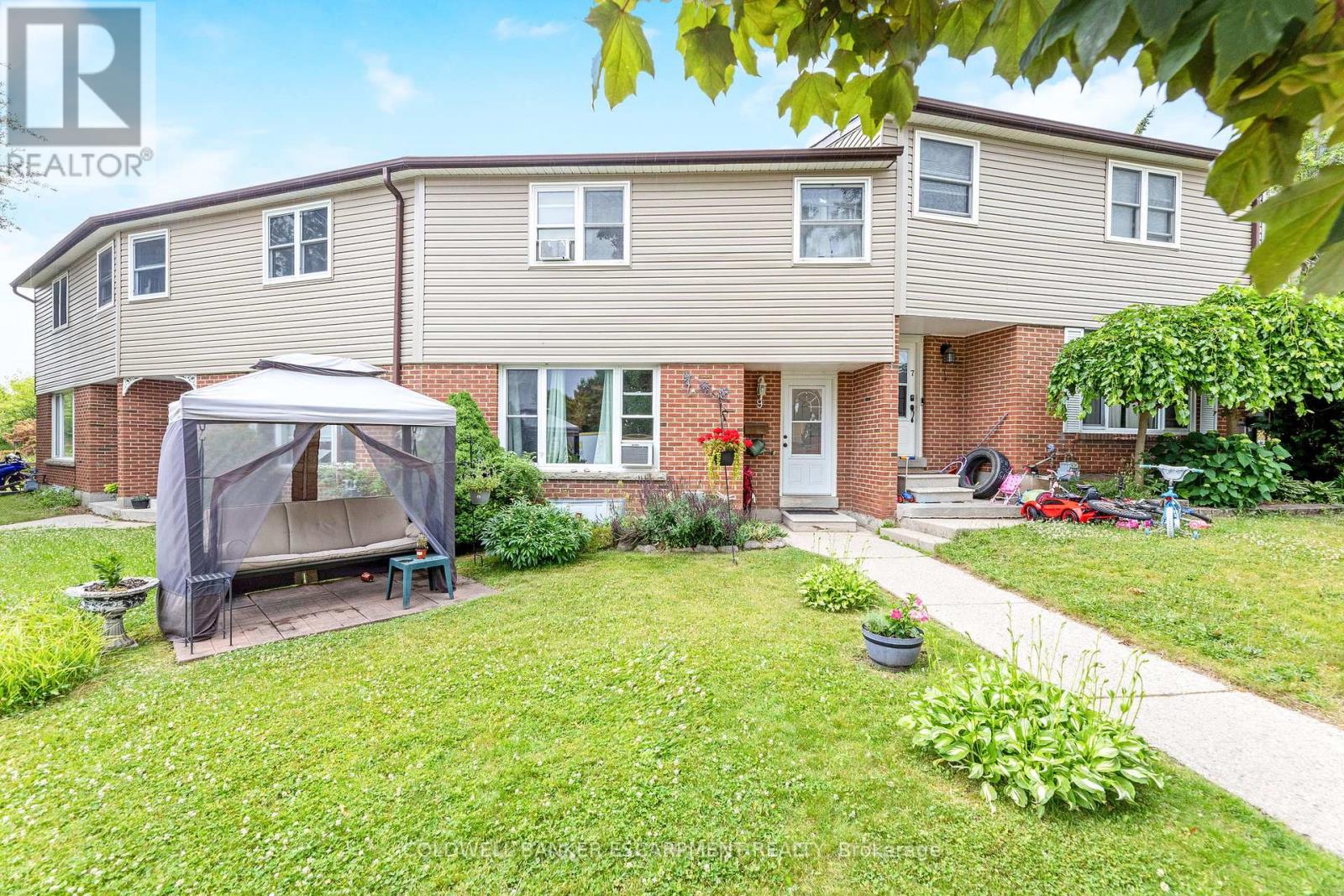 9 KINGHAM ROAD, Halton Hills, Ontario