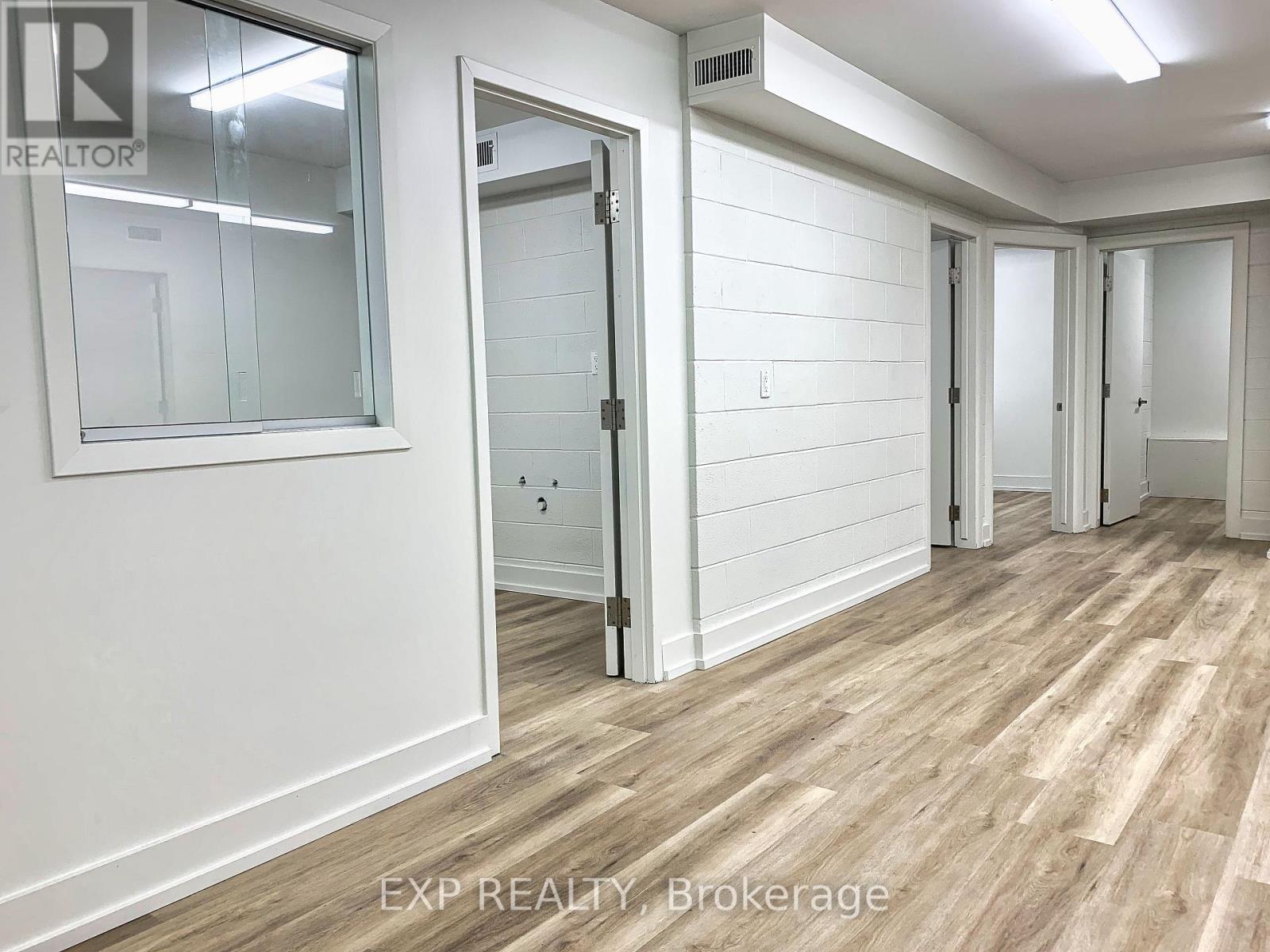 P - 165 Plymouth Road, Welland, Ontario  L3B 3E1 - Photo 4 - X12272222