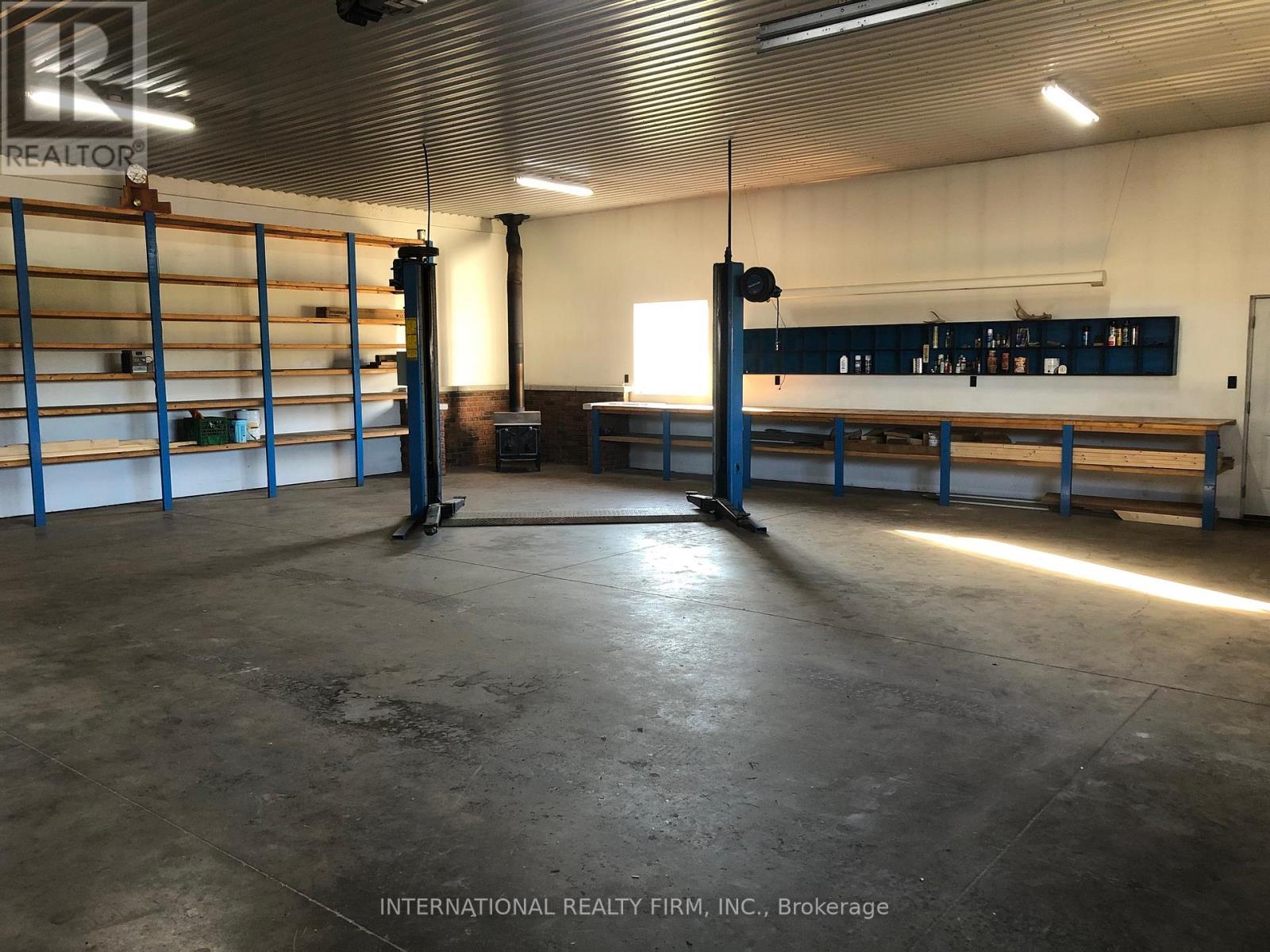 A - 51 Oakes Road S, Grimsby, Ontario  L3M 4A8 - Photo 3 - X12272327