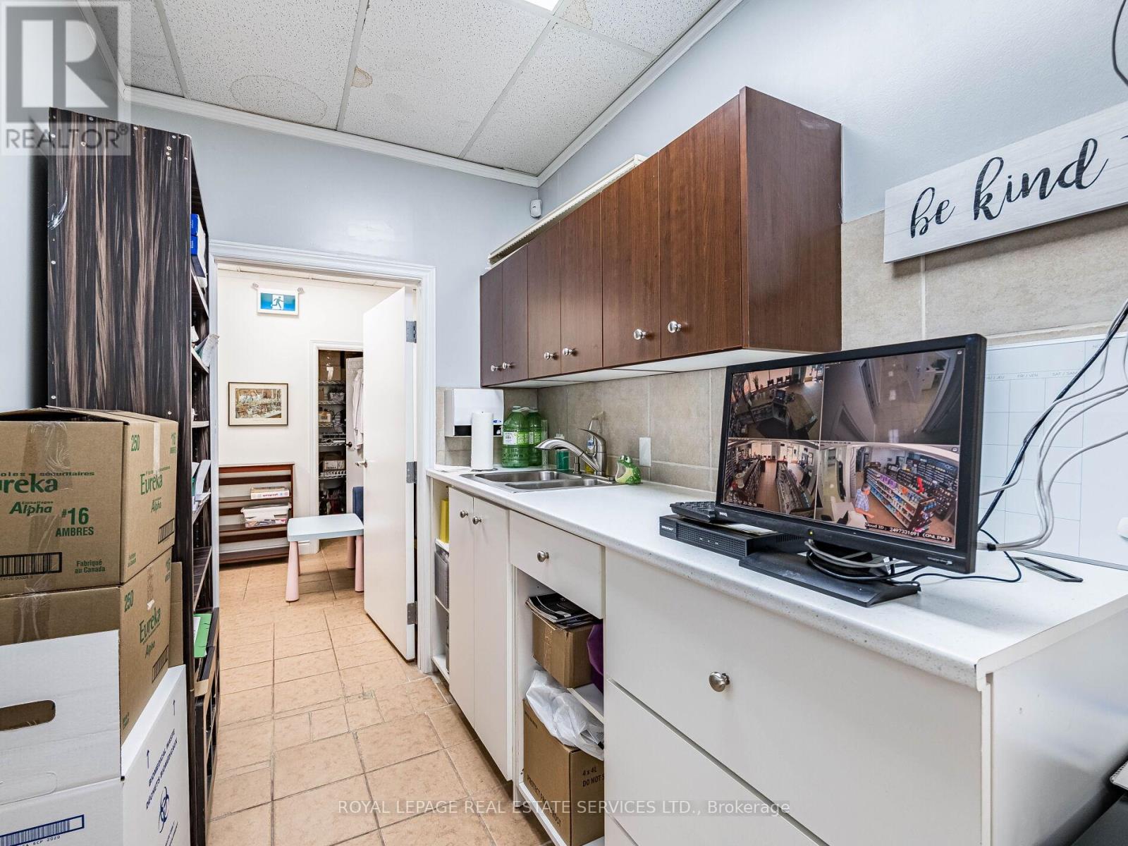 4 - 287 Dundas Street E, Hamilton (Waterdown), Ontario  L0R 2H6 - Photo 17 - X12272407