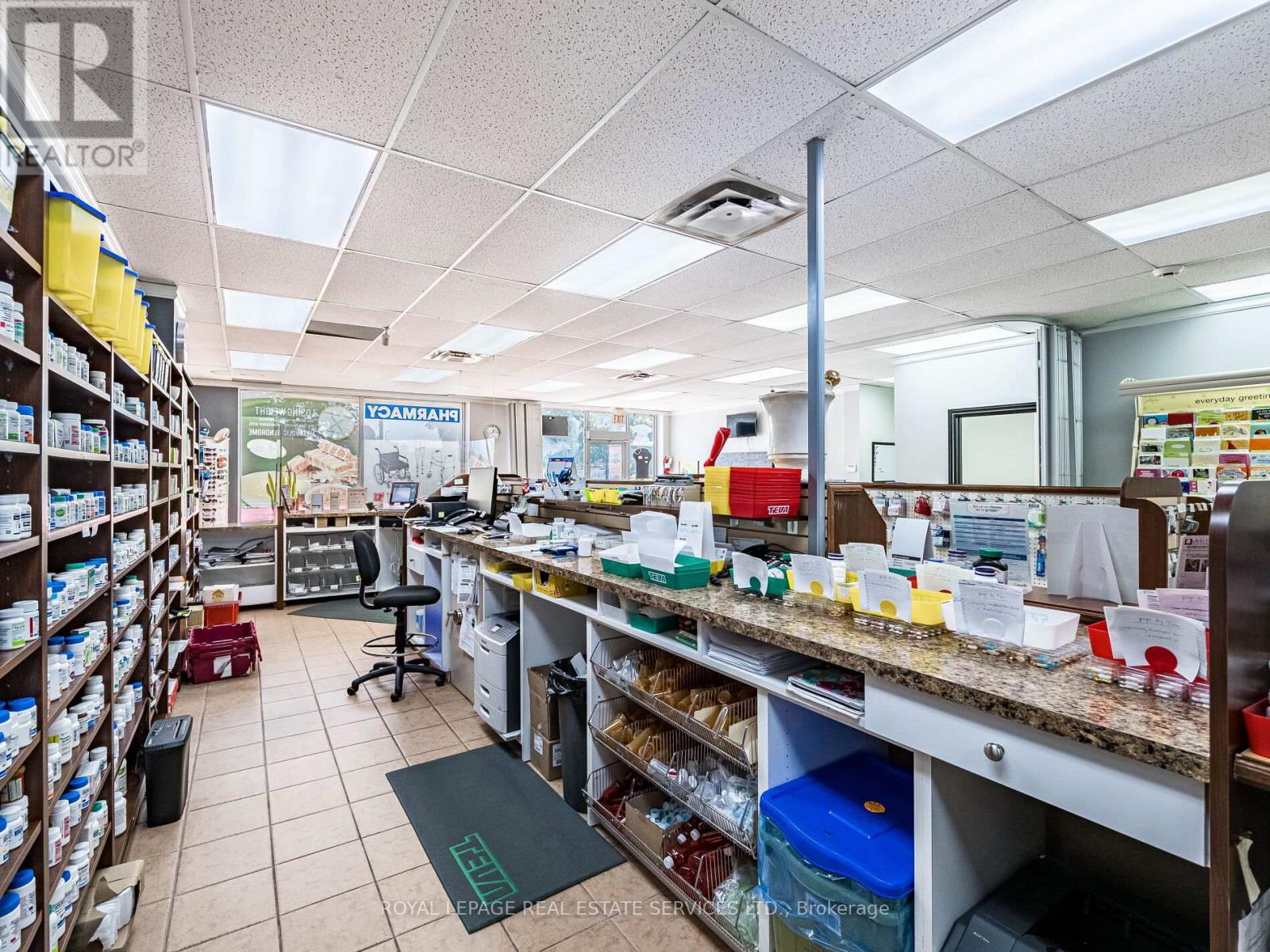 4 - 287 Dundas Street E, Hamilton (Waterdown), Ontario  L0R 2H6 - Photo 23 - X12272407