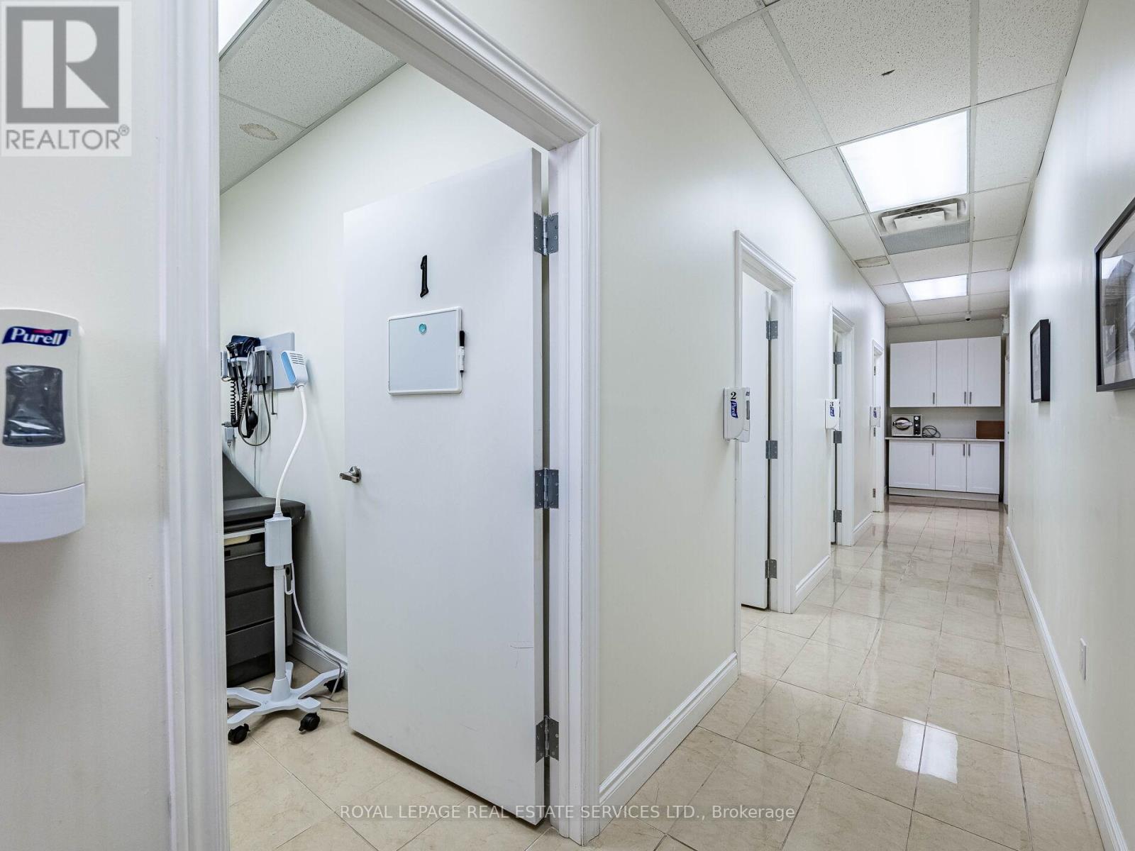 4 - 287 Dundas Street E, Hamilton (Waterdown), Ontario  L0R 2H6 - Photo 28 - X12272407