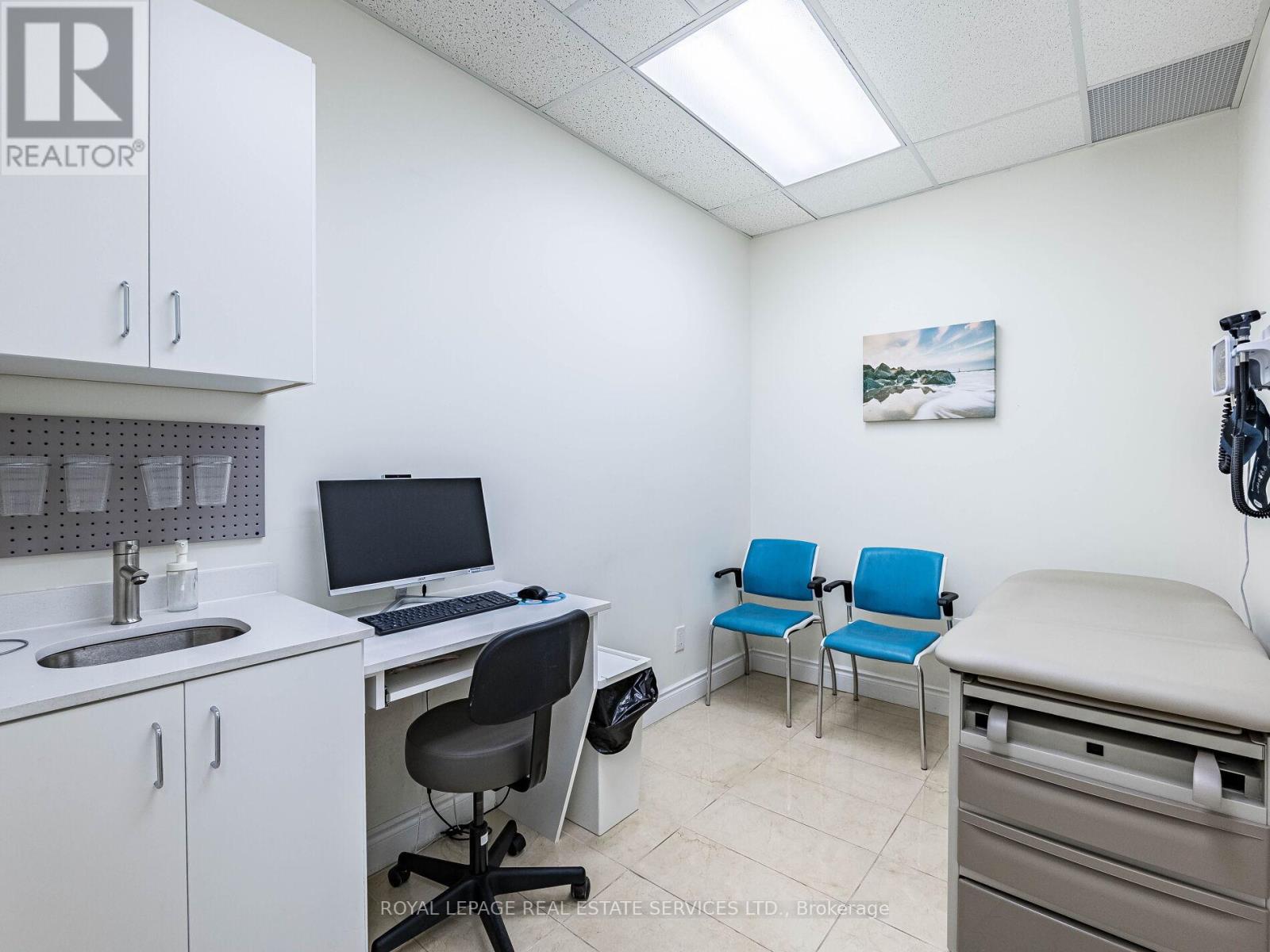 4 - 287 Dundas Street E, Hamilton (Waterdown), Ontario  L0R 2H6 - Photo 30 - X12272407