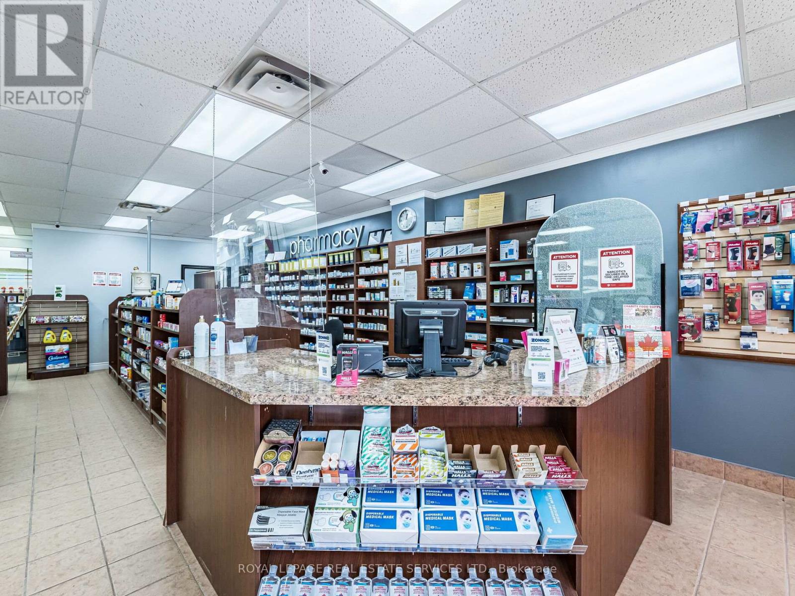 4 - 287 Dundas Street E, Hamilton (Waterdown), Ontario  L0R 2H6 - Photo 4 - X12272407