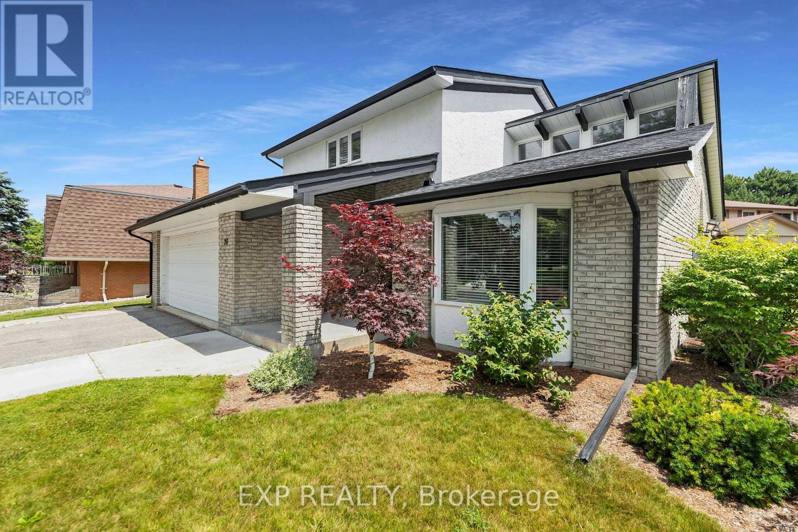 Property at 30 BLUE SPRUCE COURT image 3