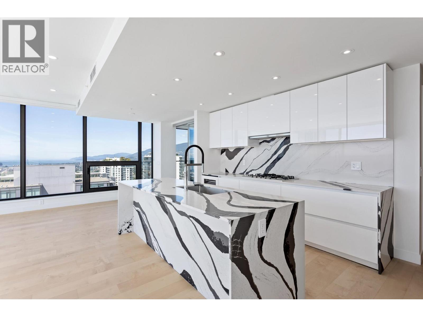 1602 135 E 13th Street, North Vancouver, British Columbia  V7L 0J8 - Photo 8 - R3024910