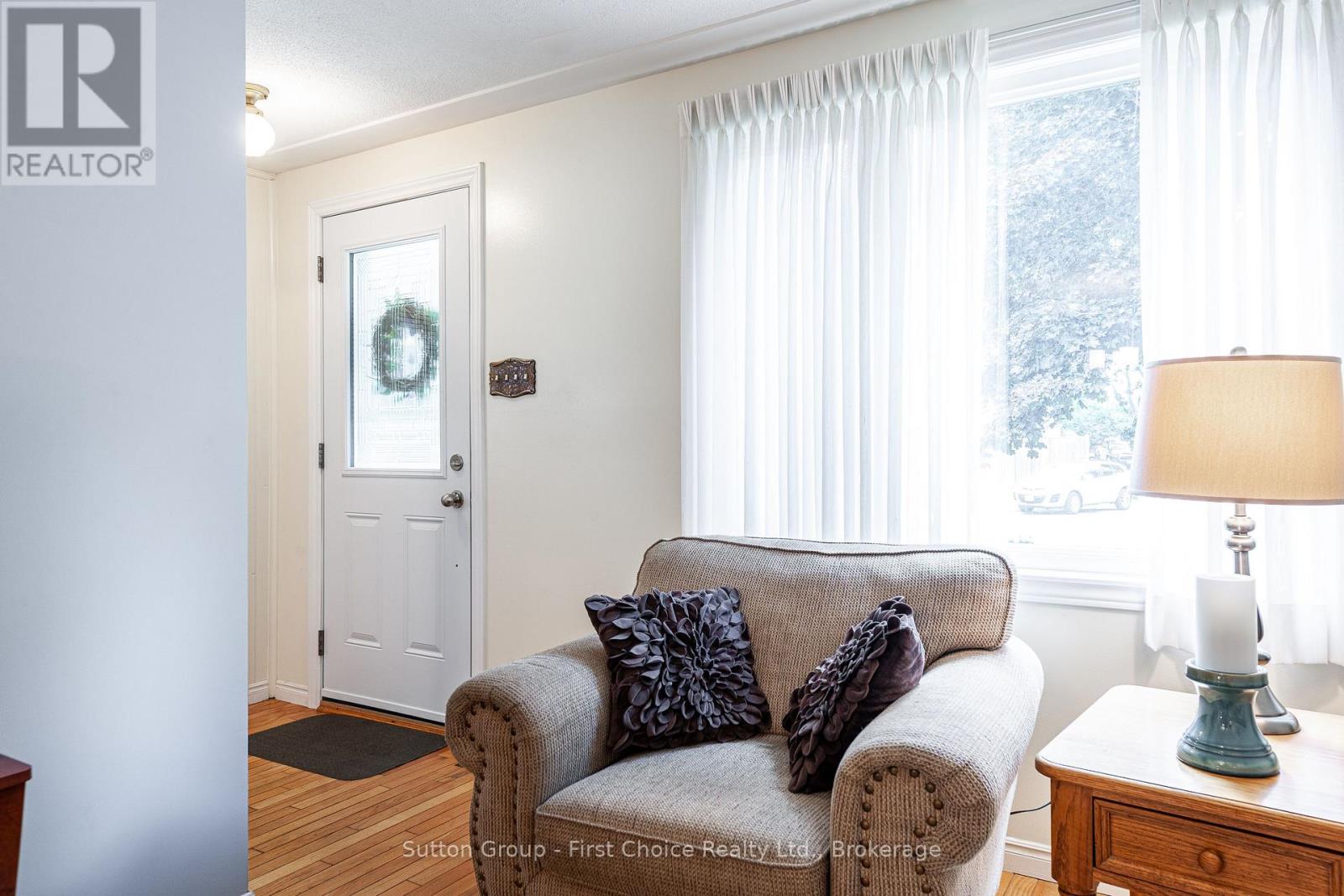 43 Wooton Court, Stratford, Ontario N4Z 1B9 - Photo 10 - X12272717