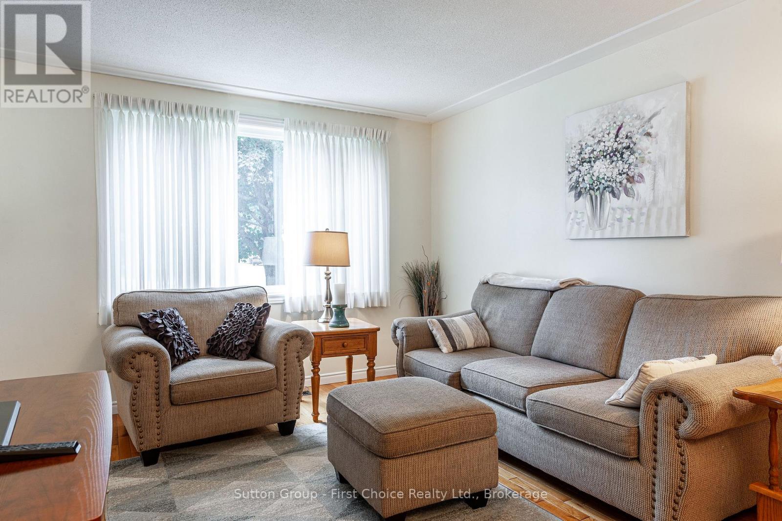 43 Wooton Court, Stratford, Ontario N4Z 1B9 - Photo 11 - X12272717