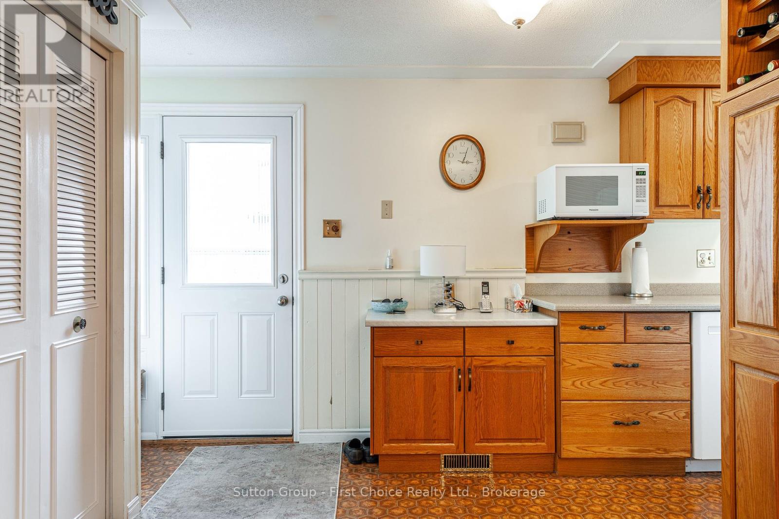 43 Wooton Court, Stratford, Ontario N4Z 1B9 - Photo 15 - X12272717