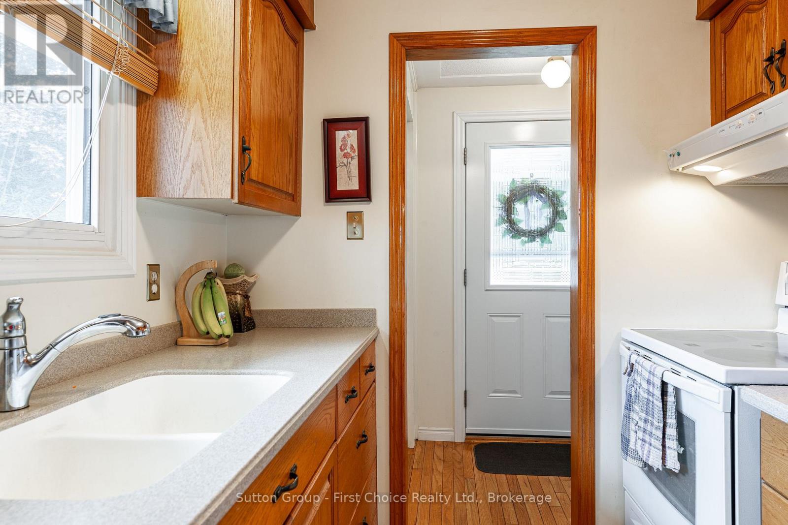 43 Wooton Court, Stratford, Ontario N4Z 1B9 - Photo 18 - X12272717