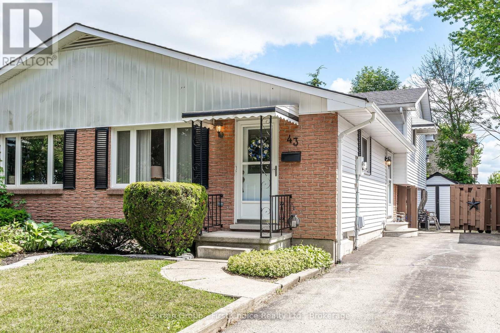 Property at 43 WOOTON COURT image 3