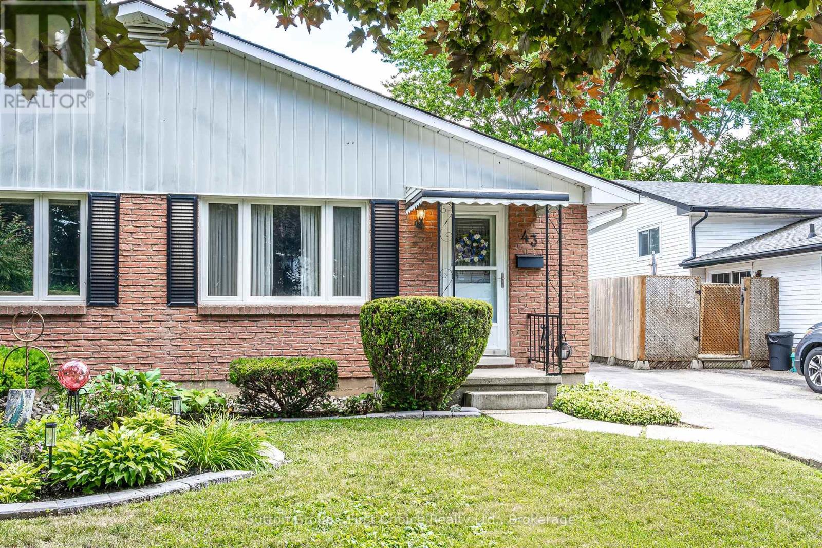 Property at 43 WOOTON COURT image 4