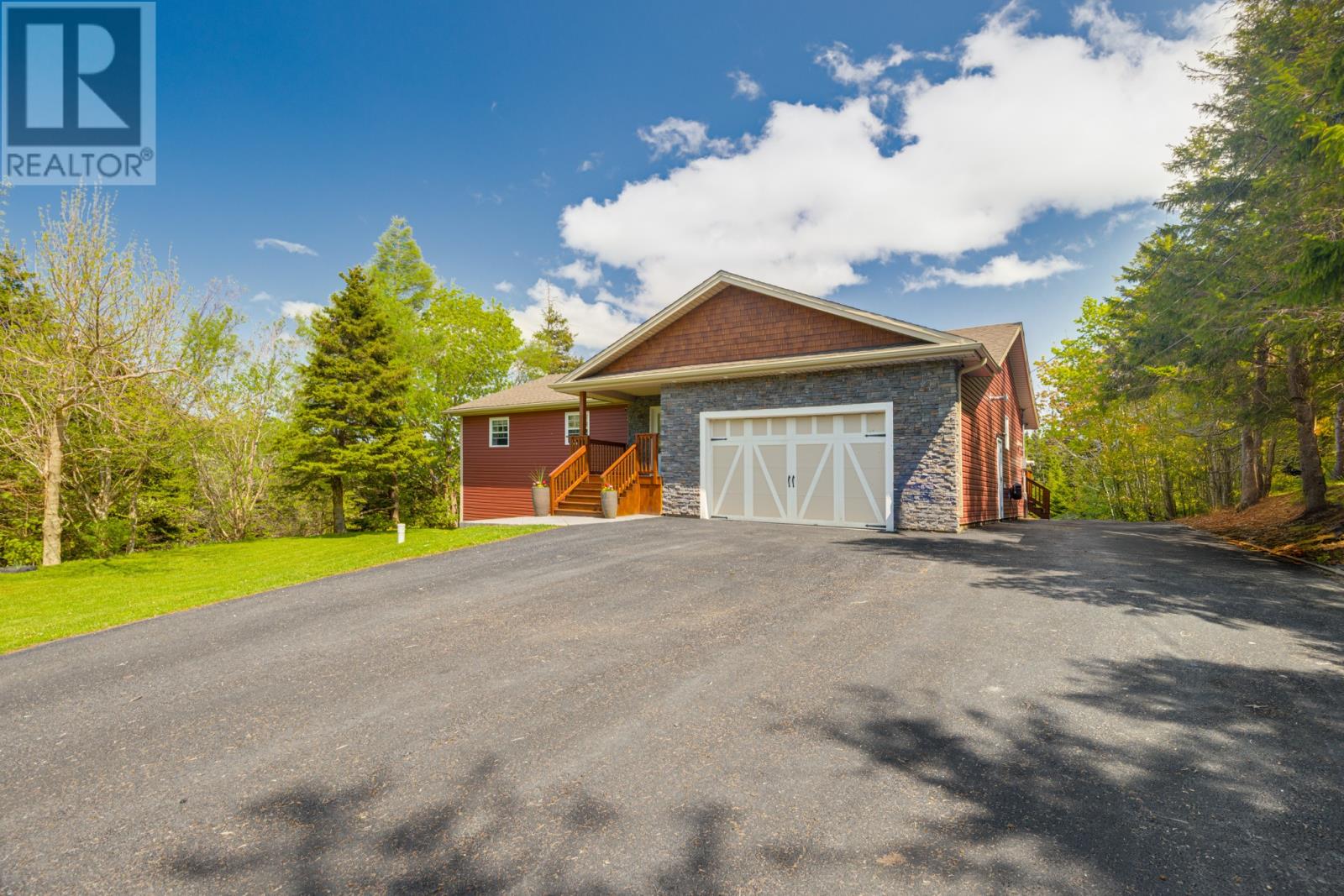 Property at 23 South Pond Road image 2