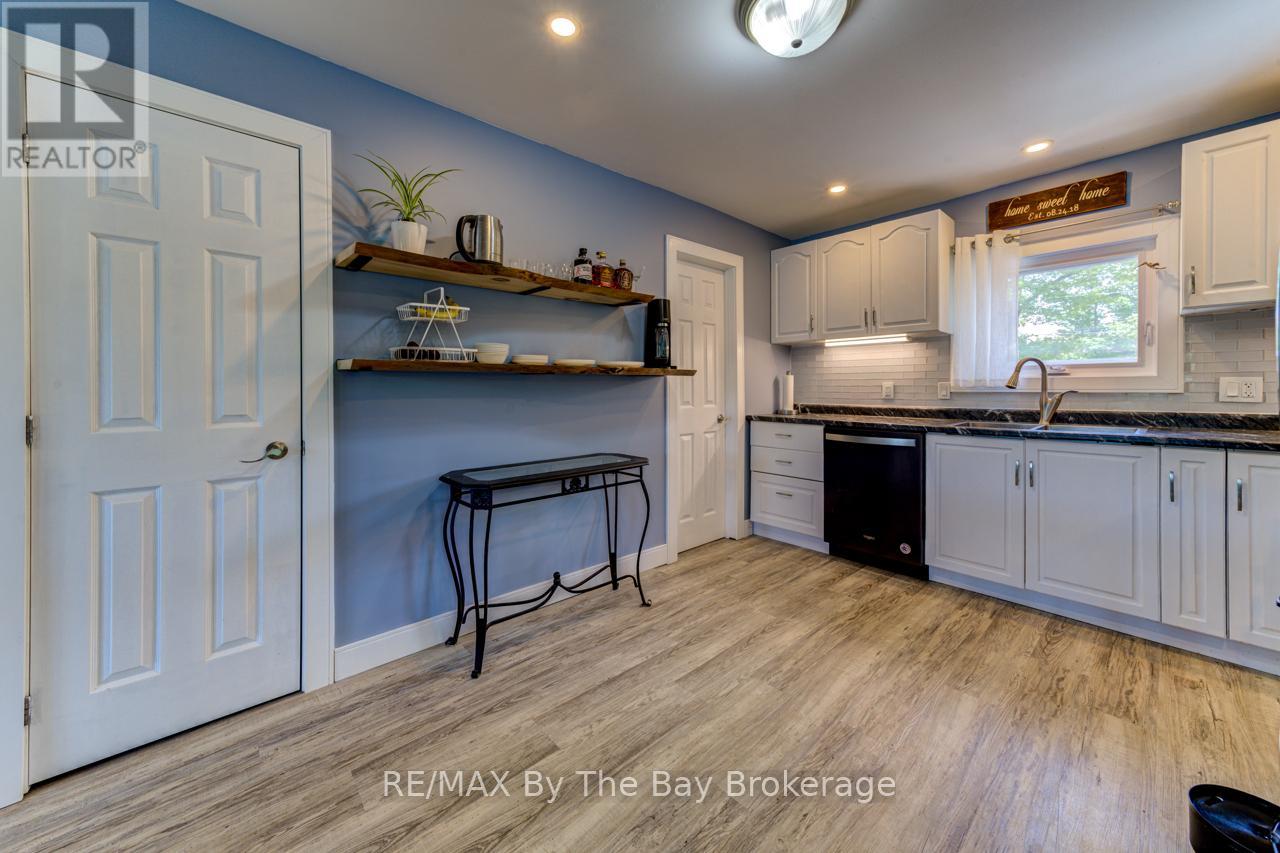 Property at 1250 RIVER ROAD W image 5