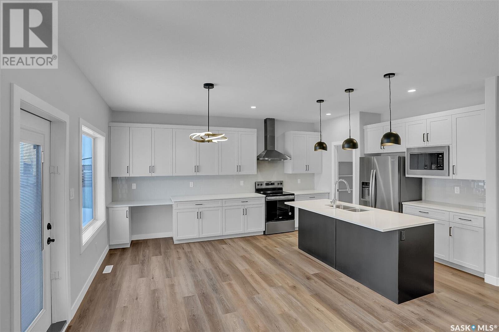 Property at 106 Katz AVENUE image 3
