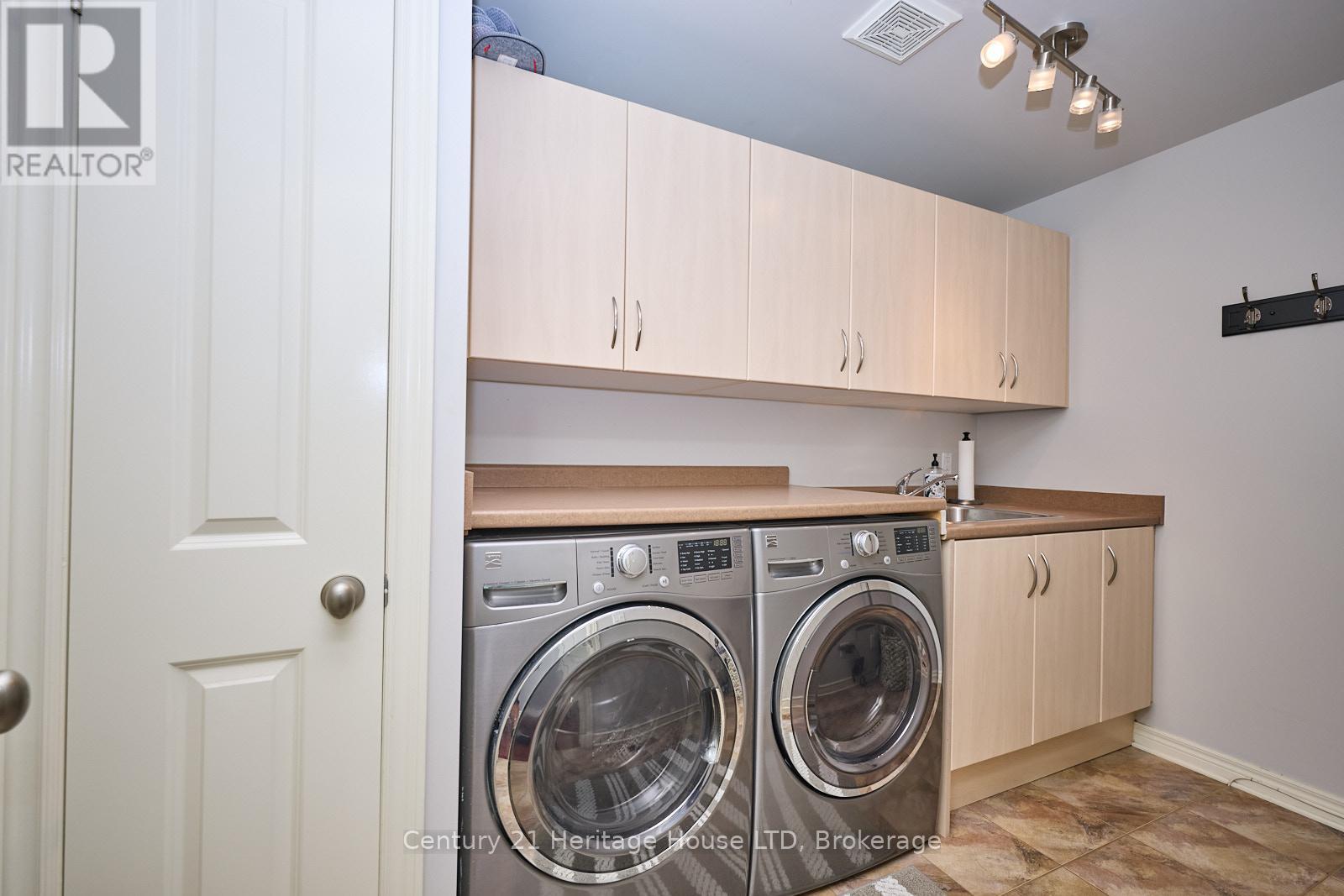14 Tulip Tree Common, St. Catharines, Ontario  L2S 4C8 - Photo 30 - X12269450