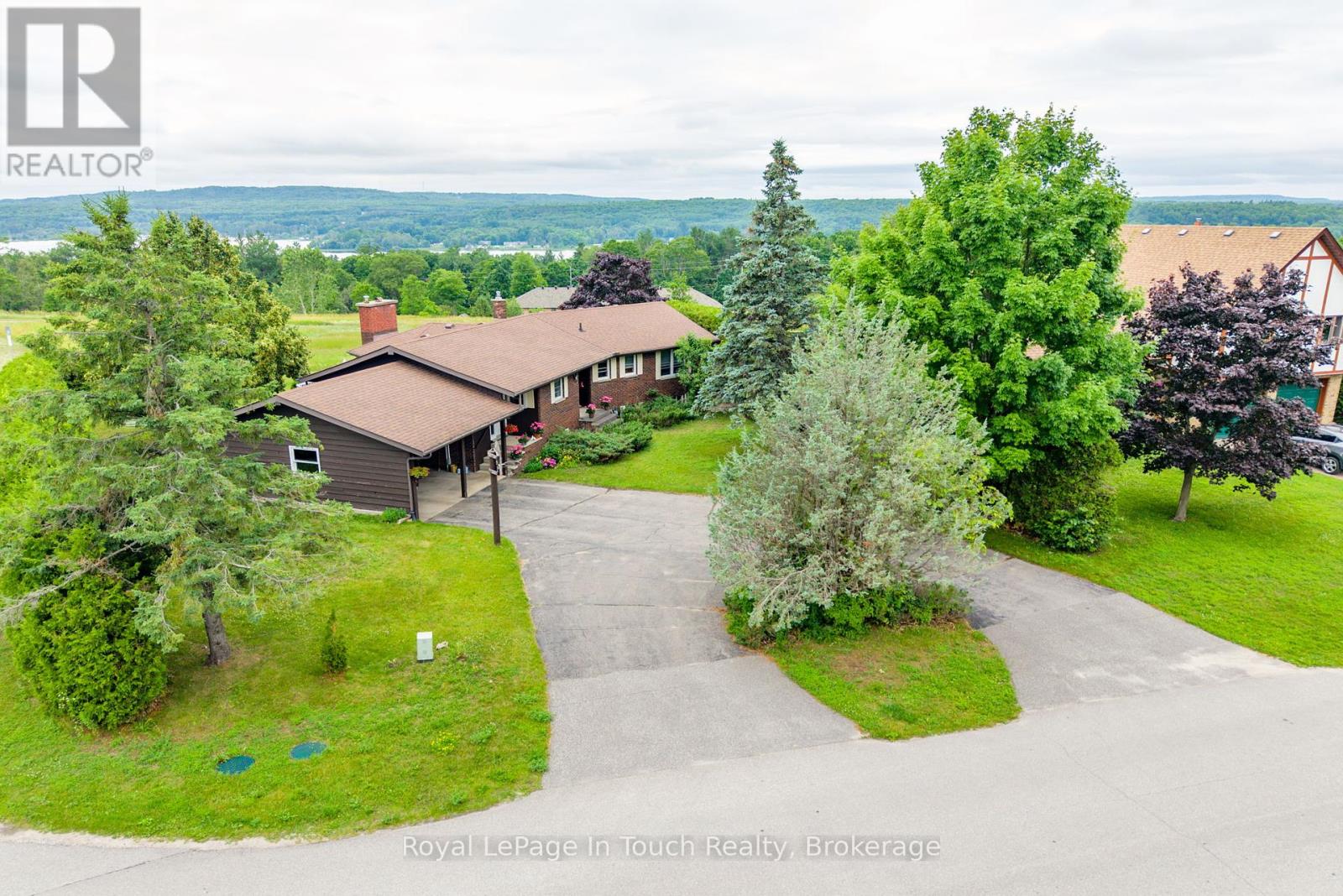 Property at 40 PAYETTE DRIVE image 2