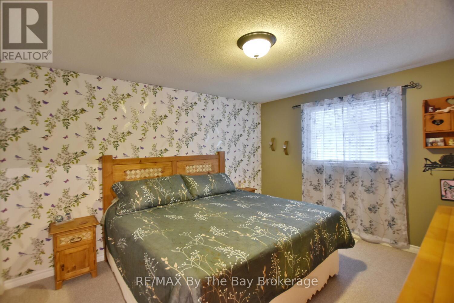 97 Glen Eton Road, Wasaga Beach, Ontario  L9Z 1E8 - Photo 12 - S12272852